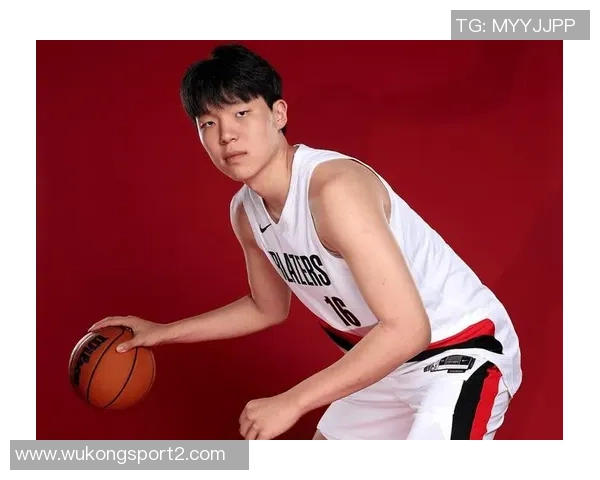 开拓者应调整战略以适应杨瀚森的风格避免尴尬境地