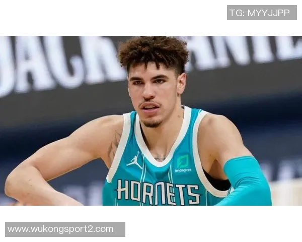 拉梅洛鲍尔表现出色13投8中三分4中8砍下20分助攻6次正负值高达27