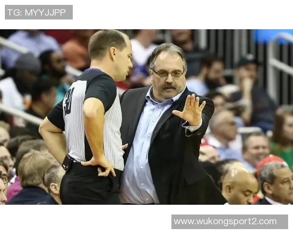 斯坦范甘迪称太阳顾问克利福德赞布克为杰出领袖之一